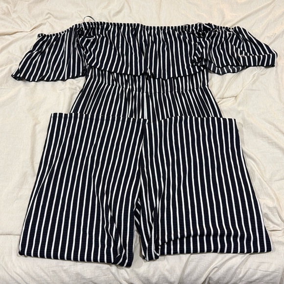 Express Off‑Shoulder Striped Wide-Leg Jumpsuit • Navy • Size L • NWOT - Picture 1 of 2